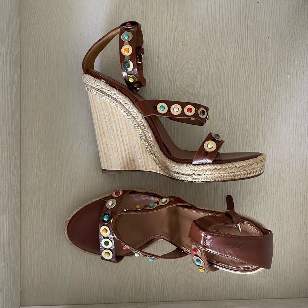 BRAND NEW, NEVER WORN AQUAZZURA WEDGES